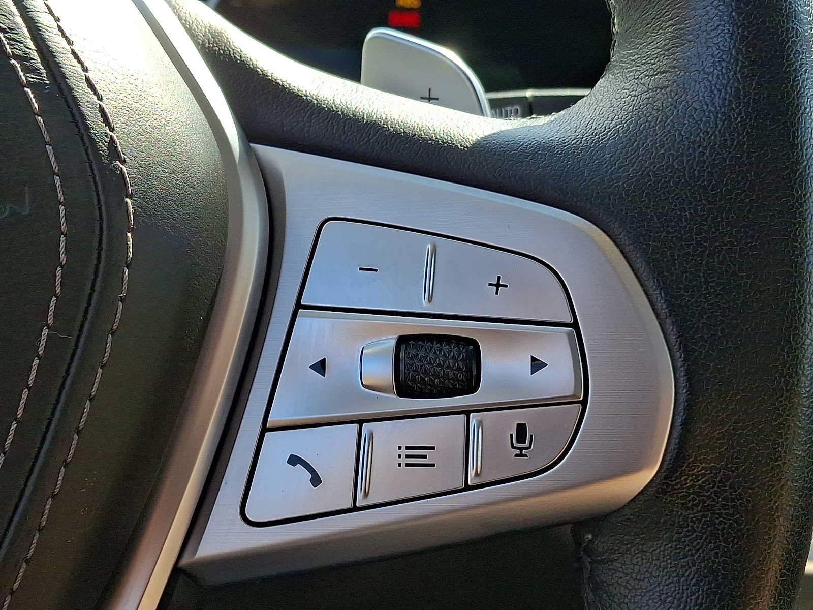 Used 2023 BMW X7 xDrive40i AWD/4WD image 19