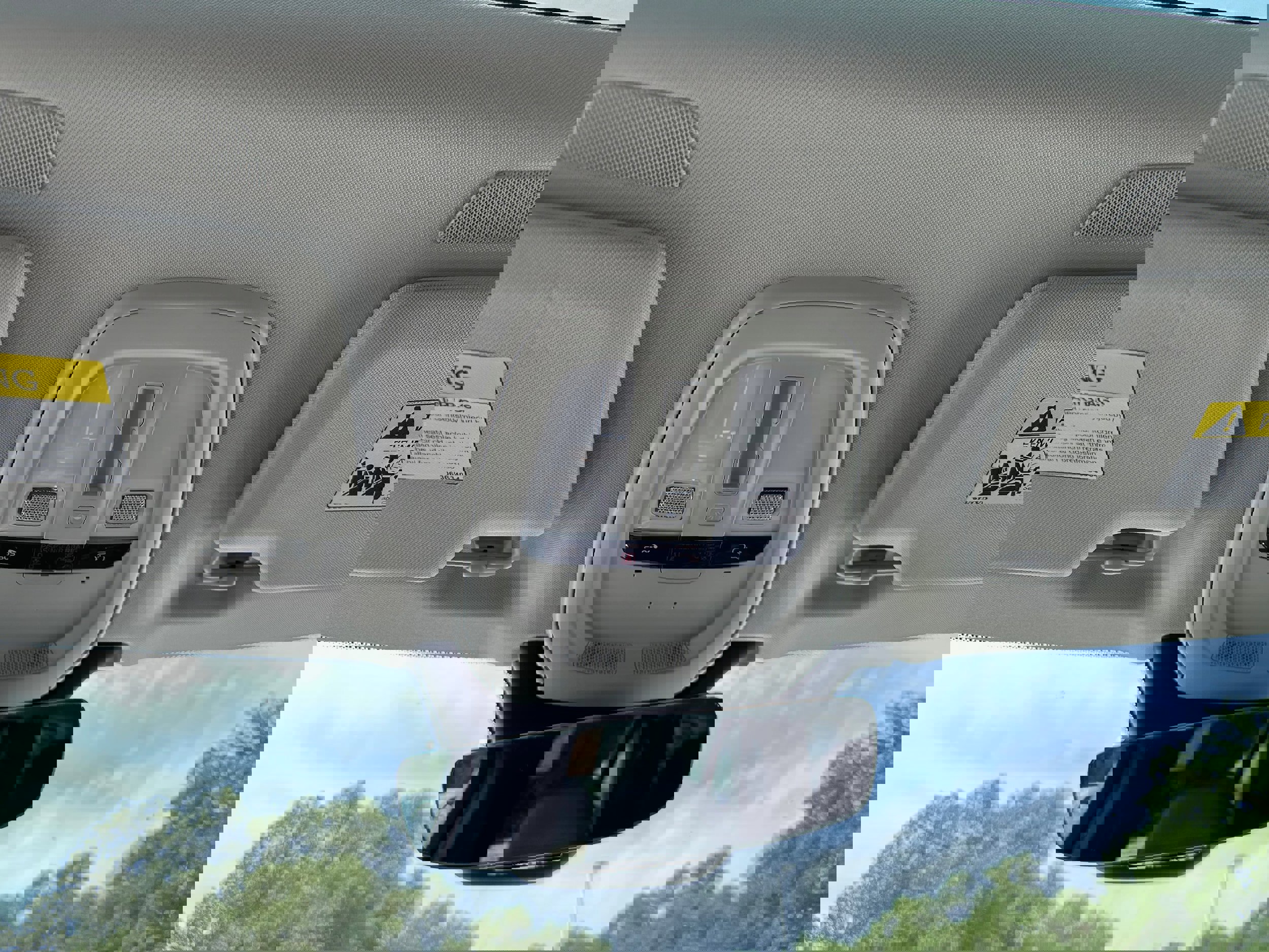 Certified 2023 Volvo XC90 T8 Core image 20