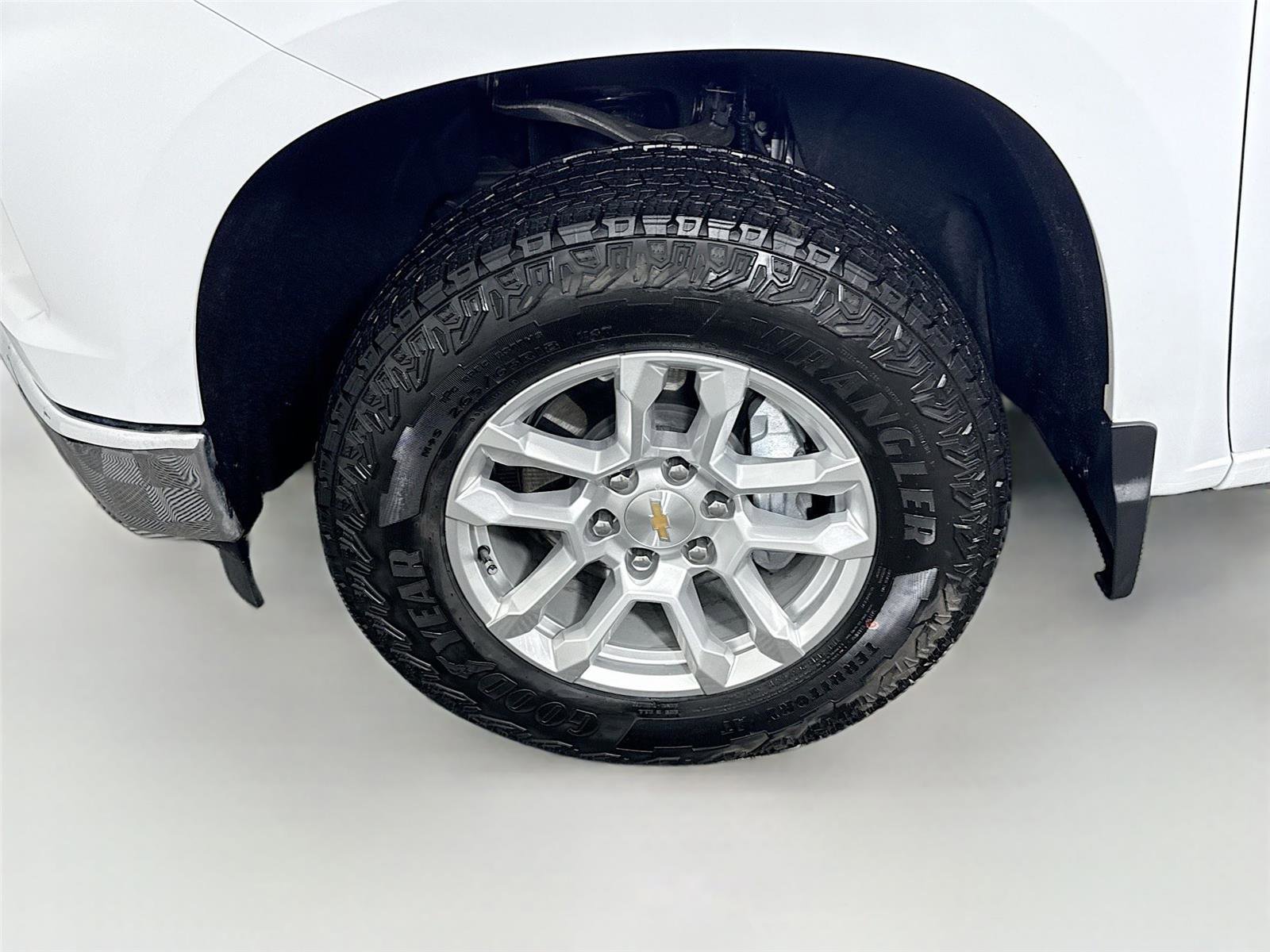 Used 2025 Chevrolet Silverado 1500 LT image 23