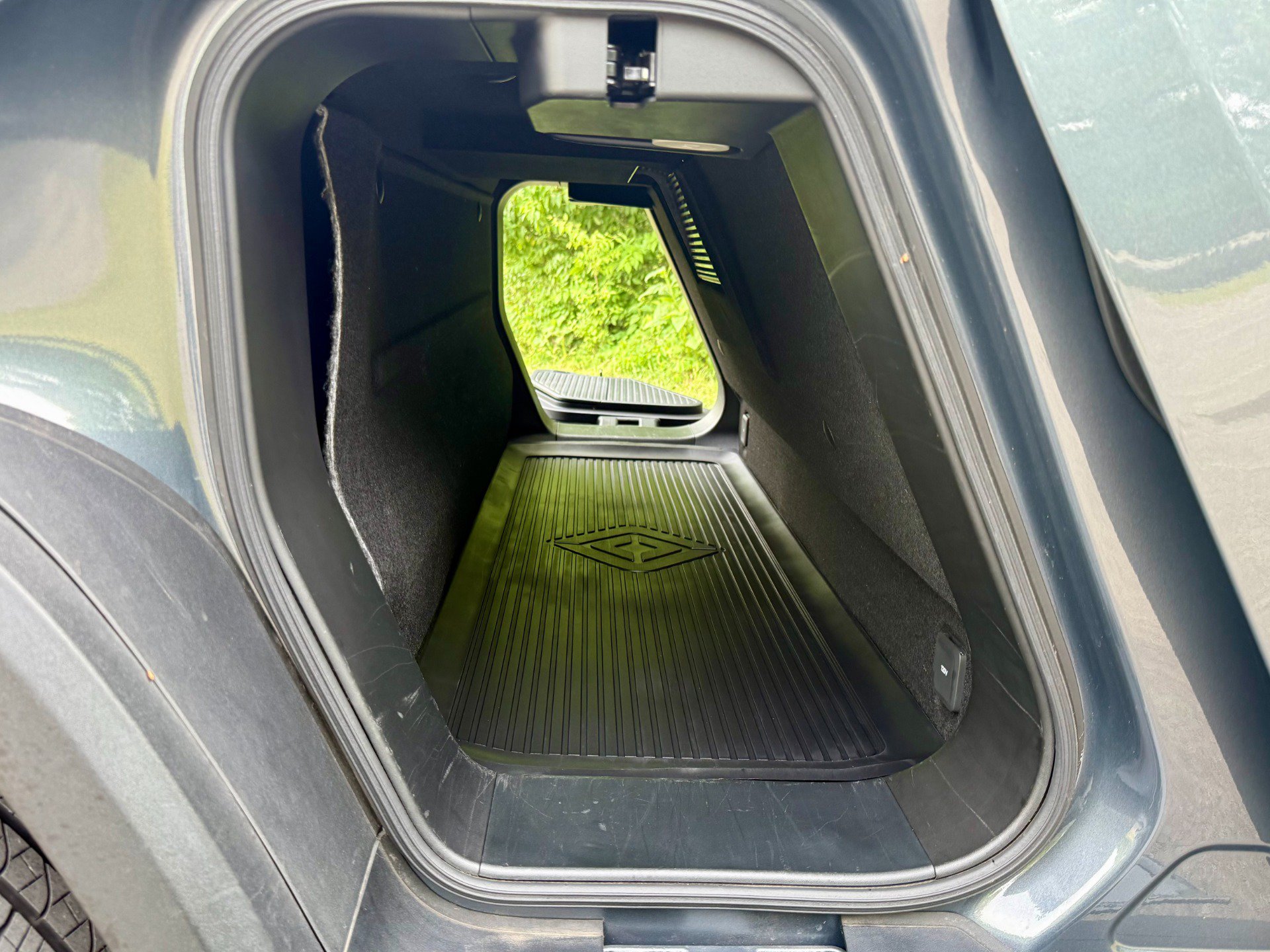 Used 2024 Rivian R1T Adventure AWD/4WD image 16