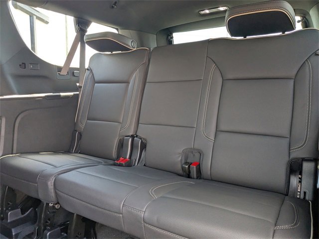 New 2025 Chevrolet Suburban Premier image 16