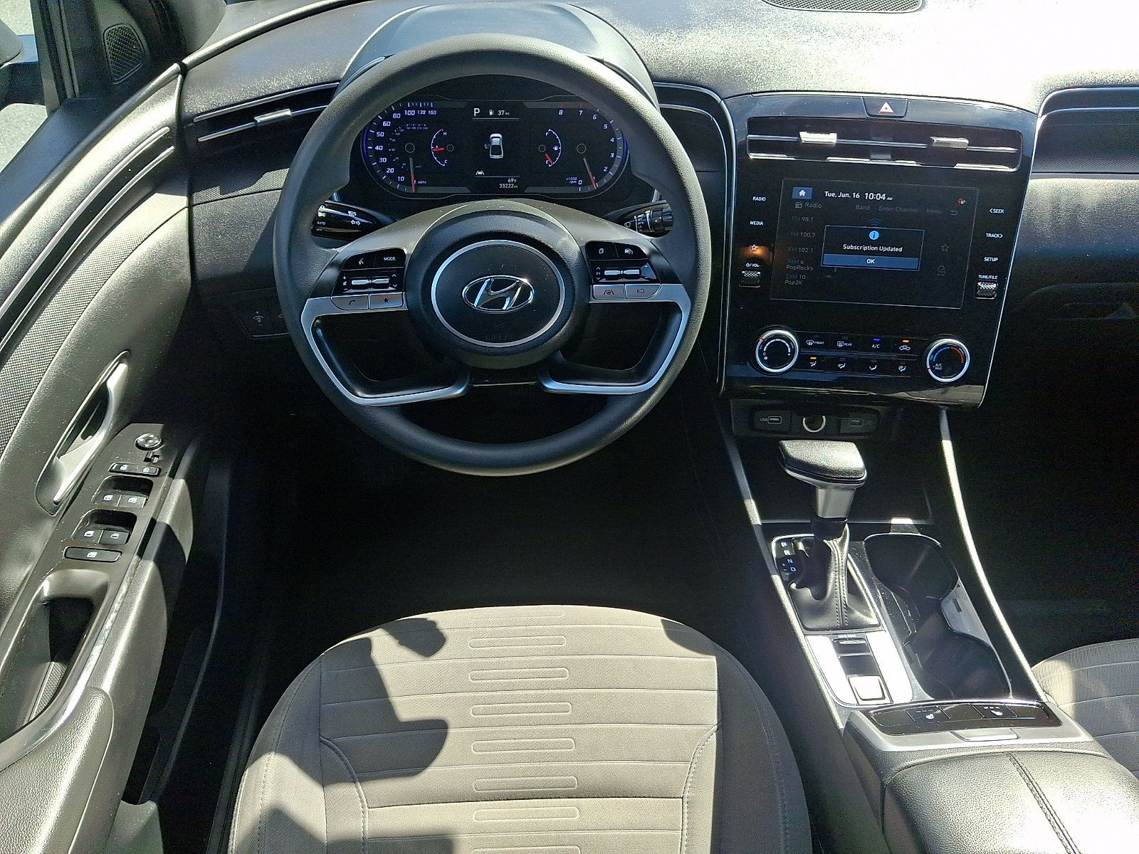 Used 2022 Hyundai Santa Cruz SEL AWD/4WD image 2