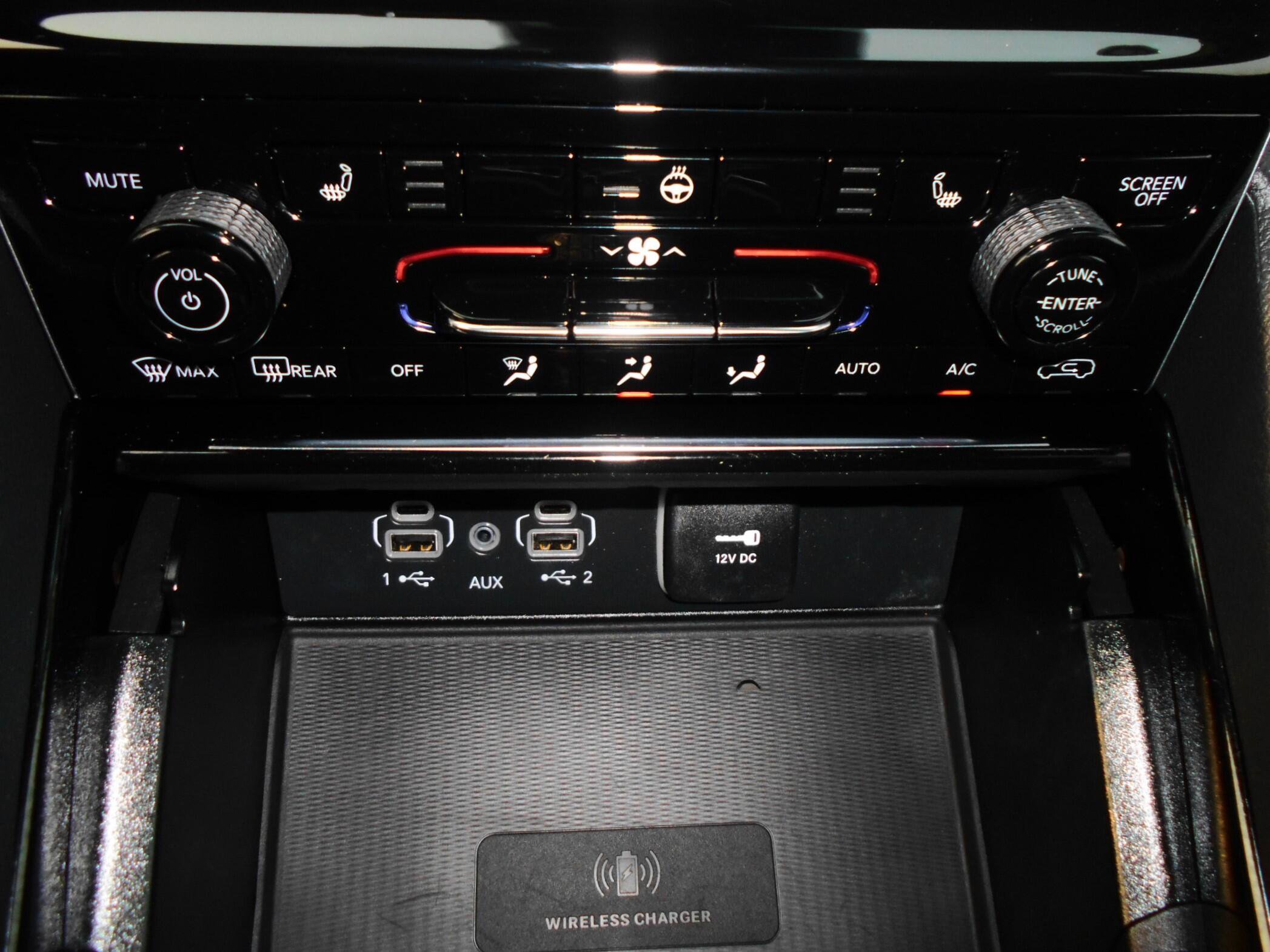 Certified 2023 Jeep Grand Cherokee Laredo w/ Luxury Tech Group I AWD/4WD image 15