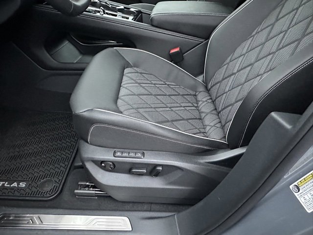 New 2026 Volkswagen Atlas SEL Premium R-Line image 25