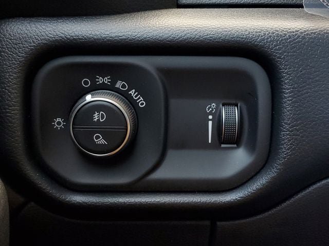 New 2026 RAM 5500 Tradesman AWD/4WD image 35