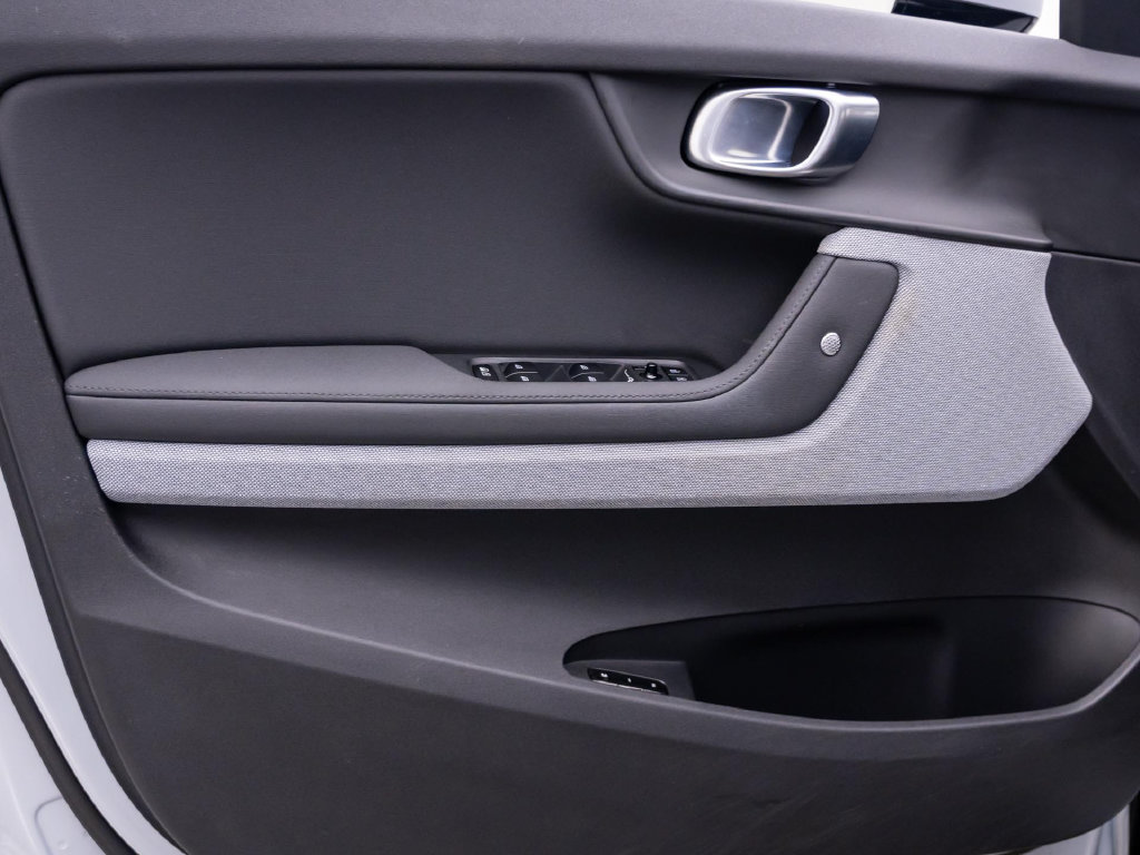Used 2023 Polestar Polestar 2 w/ Pilot Pack AWD/4WD image 12