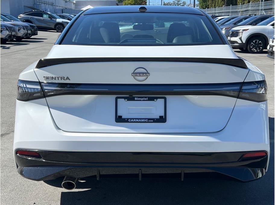 New 2027 Nissan Sentra SR w/ SR Premium Package FWD image 4