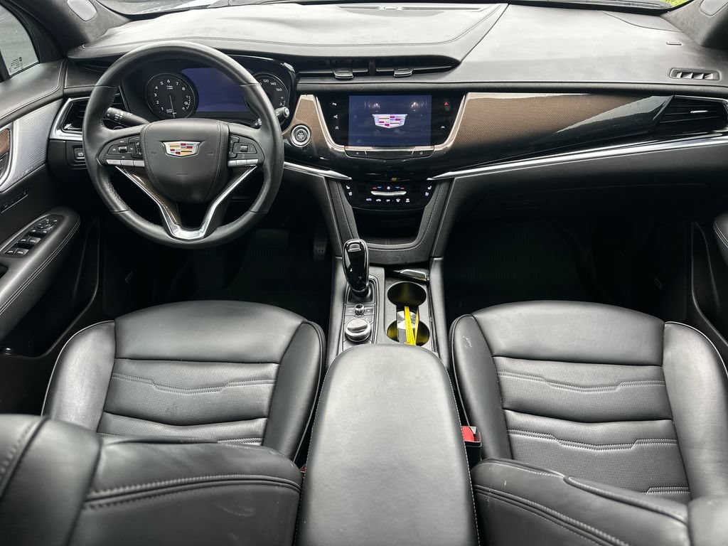 Used 2024 Cadillac XT6 Premium Luxury w/ Platinum Package AWD/4WD image 17