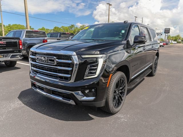 New 2026 GMC Yukon XL Elevation w/ Elevation Premium Package RWD image 3