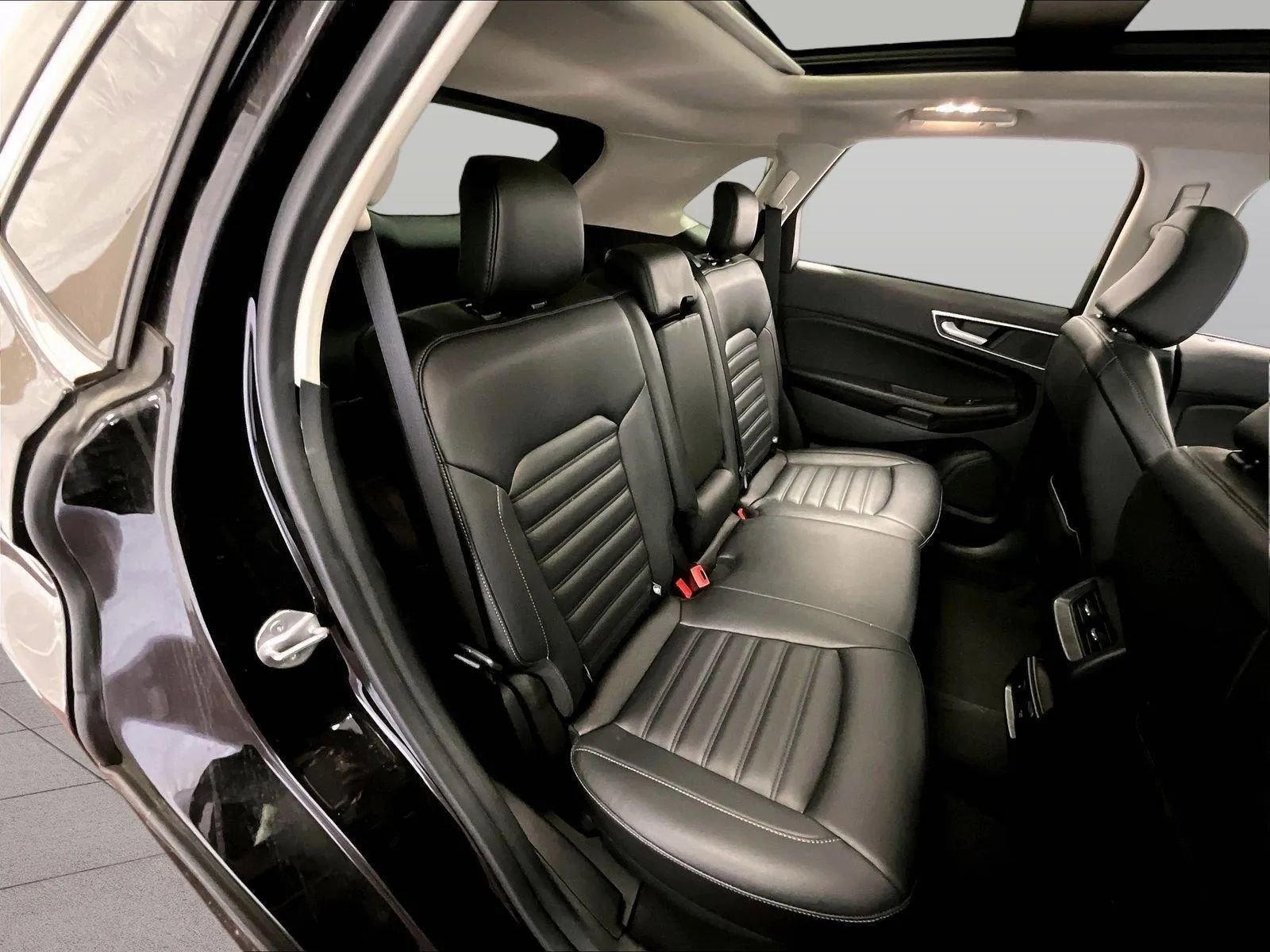 Certified 2023 Ford Edge SEL w/ Convenience Package image 26