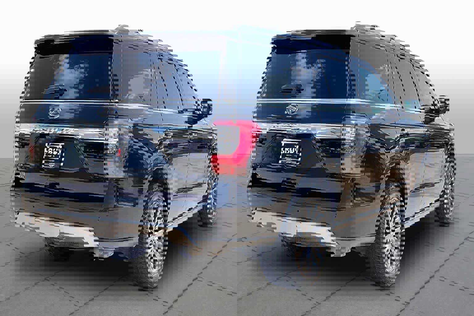 Used 2020 Ford Expedition Limited w/ Equipment Group 301A RWD image 13