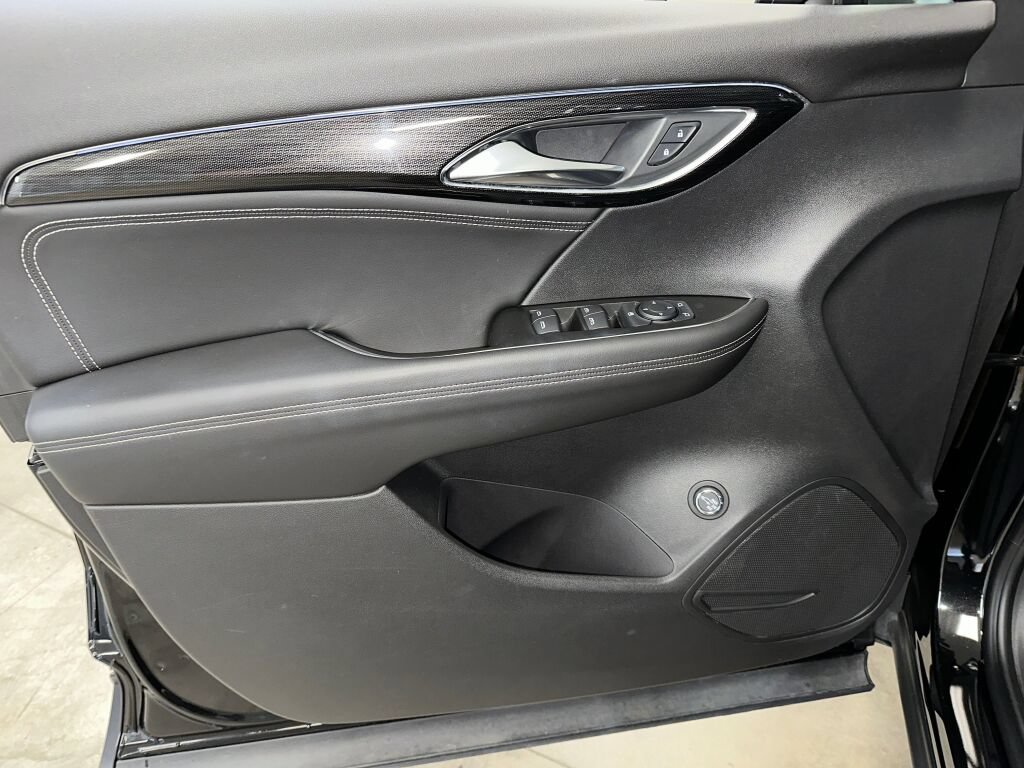 Used 2021 Buick Envision Preferred FWD image 4