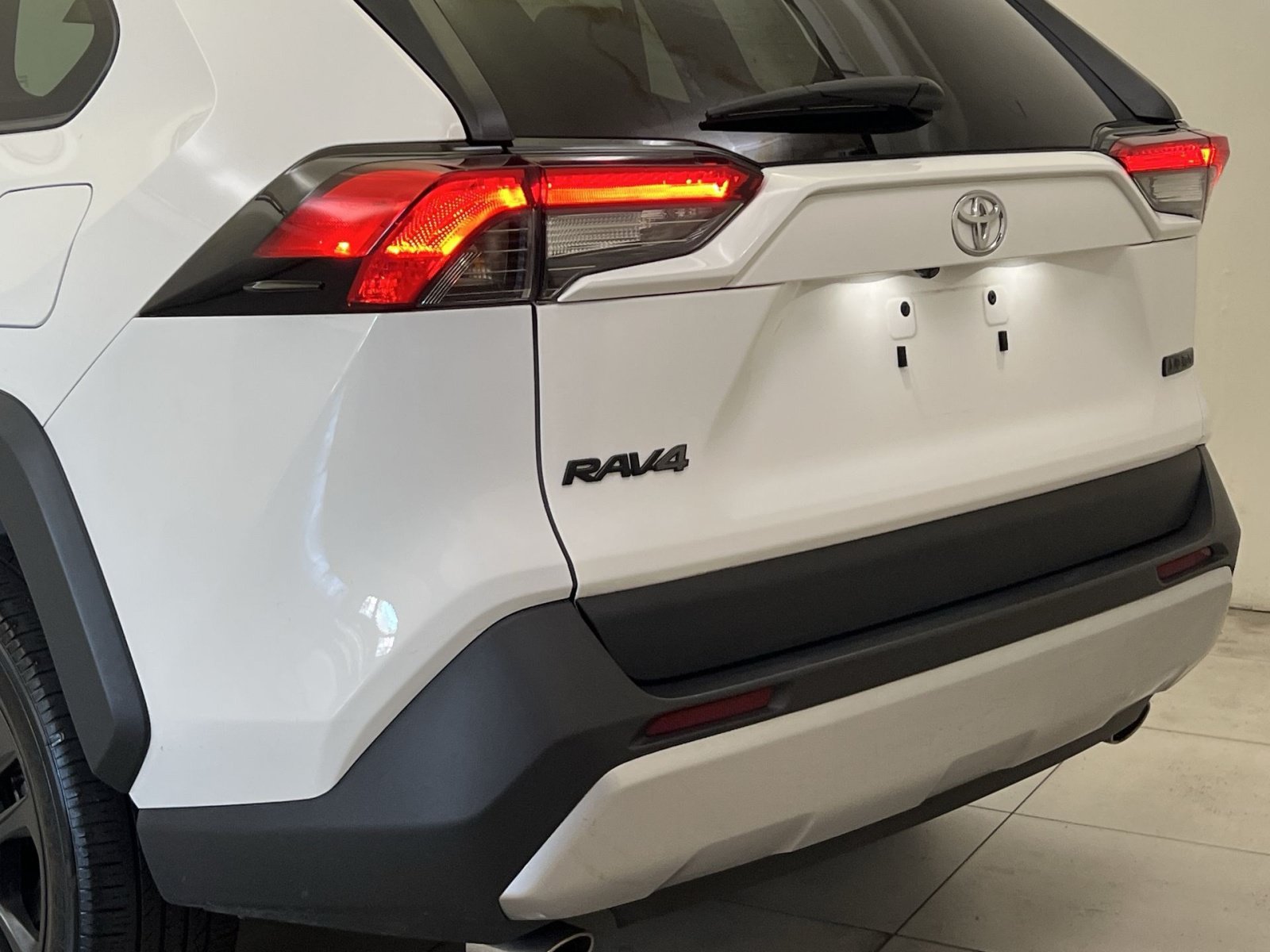 Used 2024 Toyota RAV4 Adventure AWD/4WD image 31