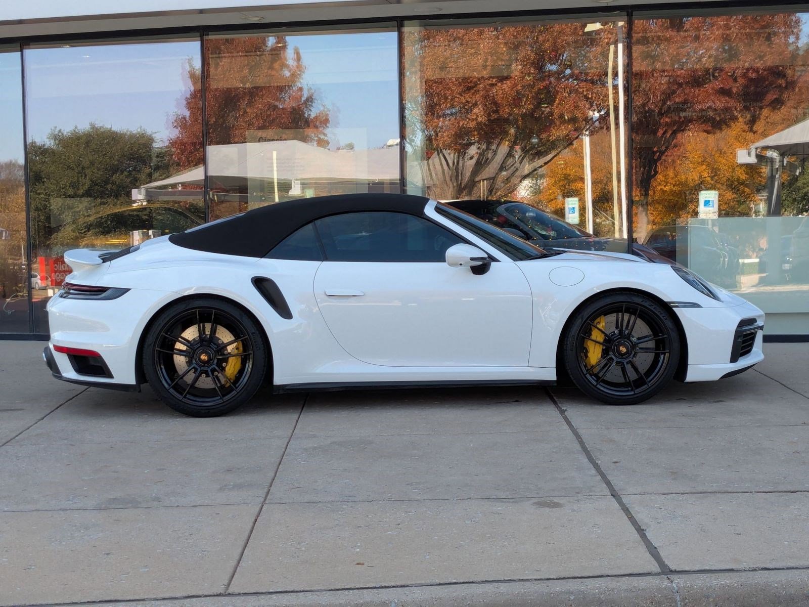 Used 2022 Porsche 911 Turbo S image 8
