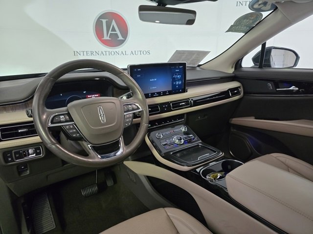 Used 2023 Lincoln Nautilus Reserve image 14