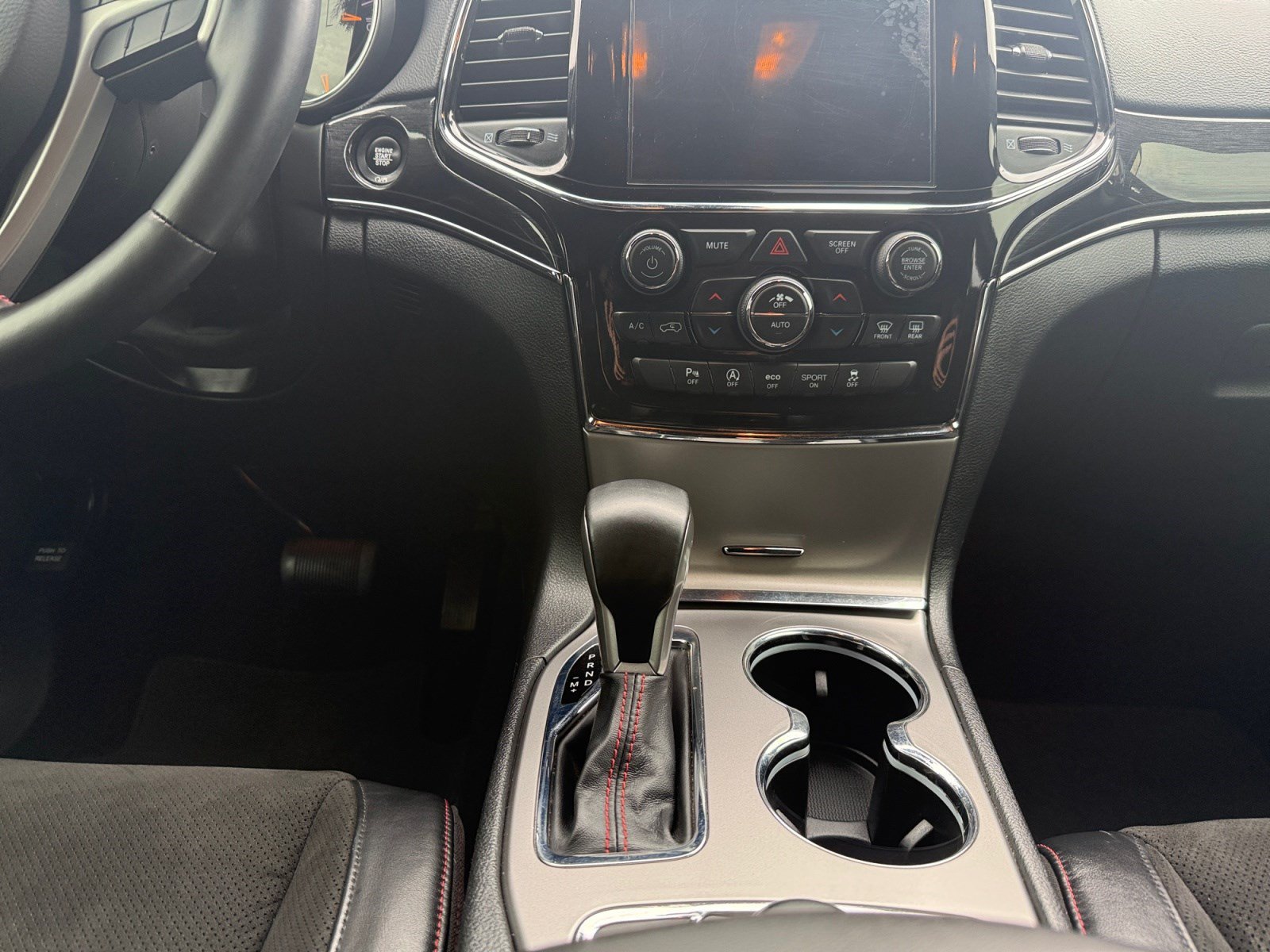 Used 2021 Jeep Grand Cherokee Trailhawk AWD/4WD image 12