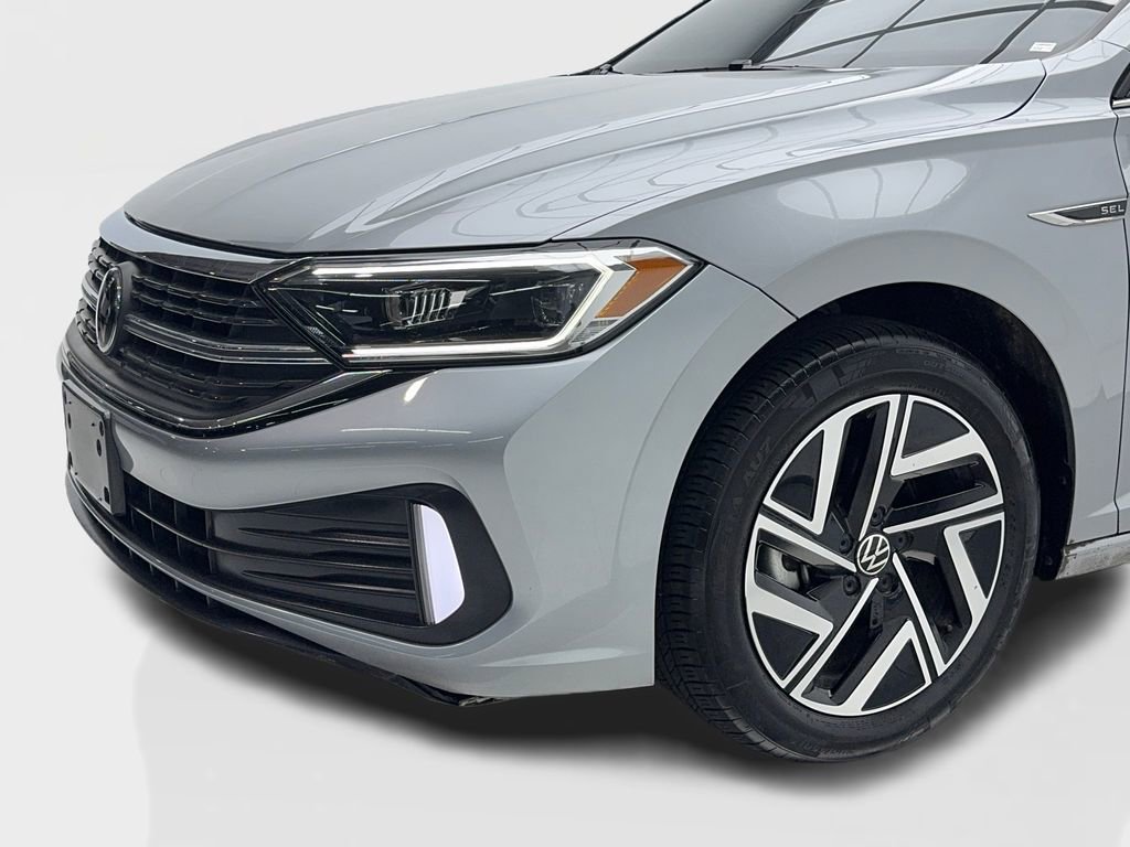 Used 2024 Volkswagen Jetta SEL FWD image 6