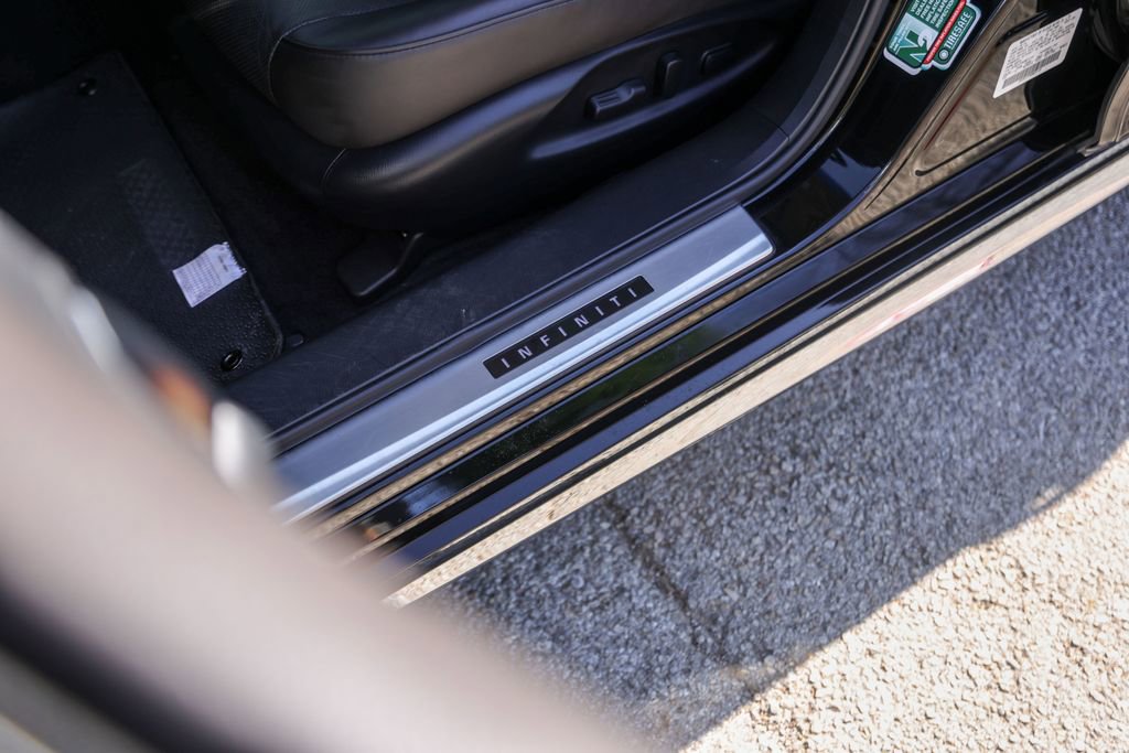 Used 2016 INFINITI Q70 L 3.7 w/ Deluxe Touring Package image 8