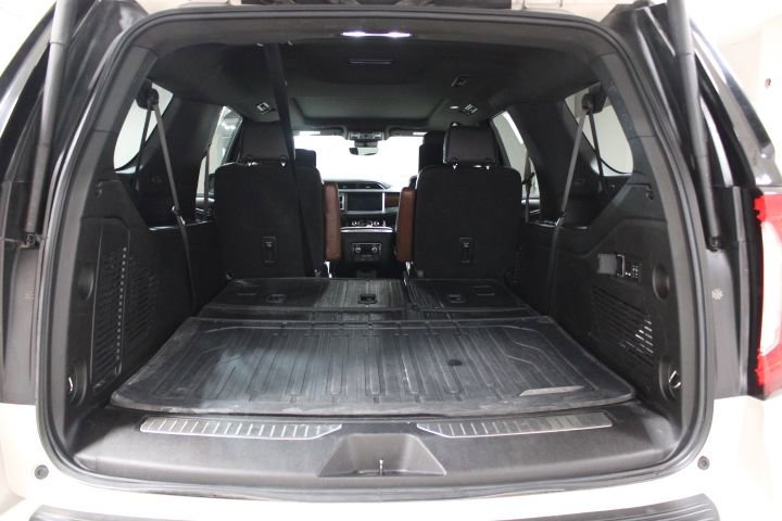 Used 2023 GMC Yukon XL Denali Ultimate w/ LPO, Floor Liner Package image 15