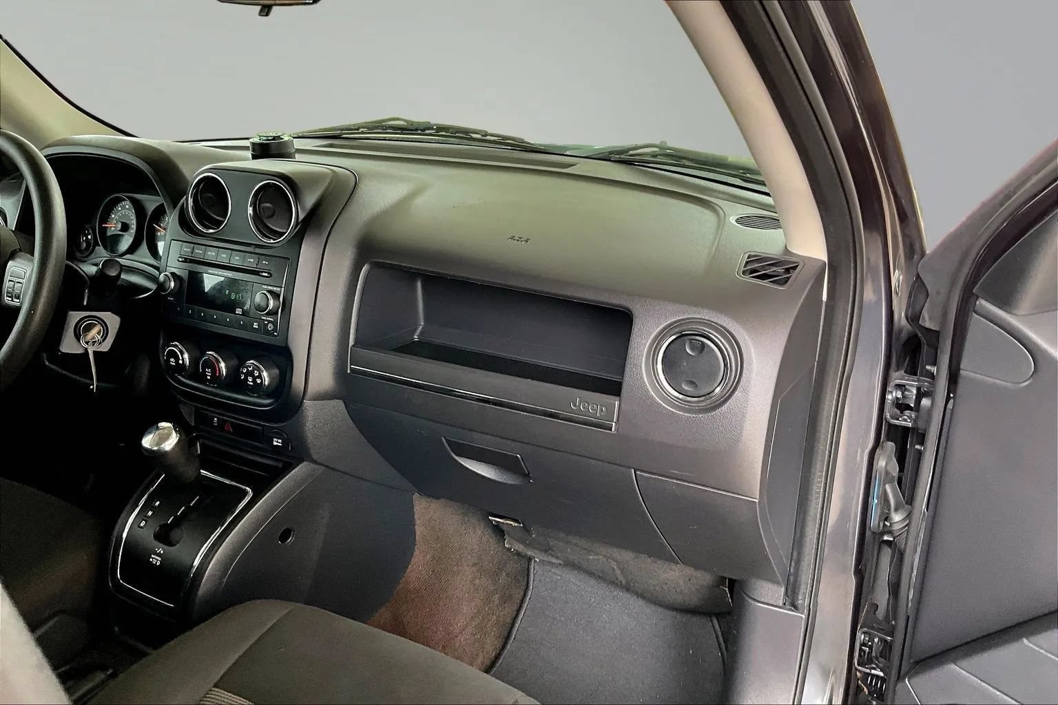 Used 2014 Jeep Patriot Sport w/ Southwest Package FWD image 22