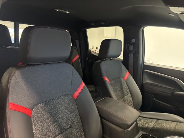 Used 2024 Chevrolet Colorado Z71 image 33