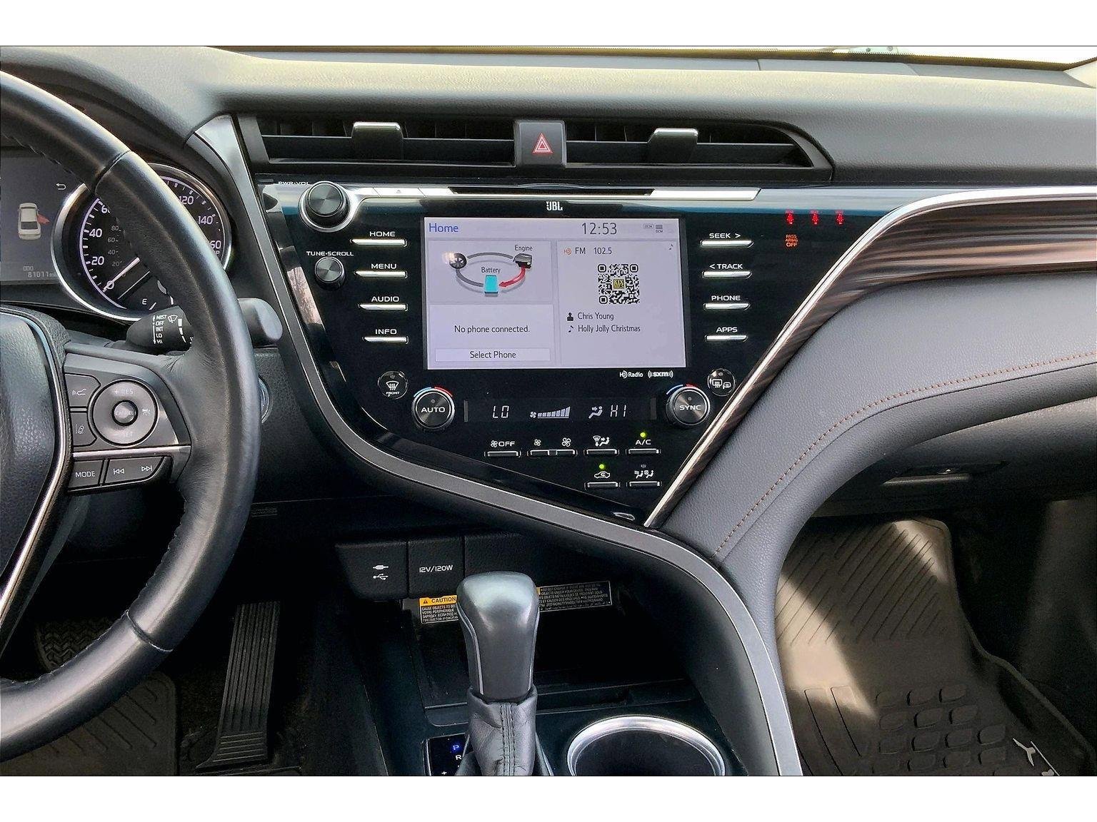 Used 2018 Toyota Camry XLE image 6