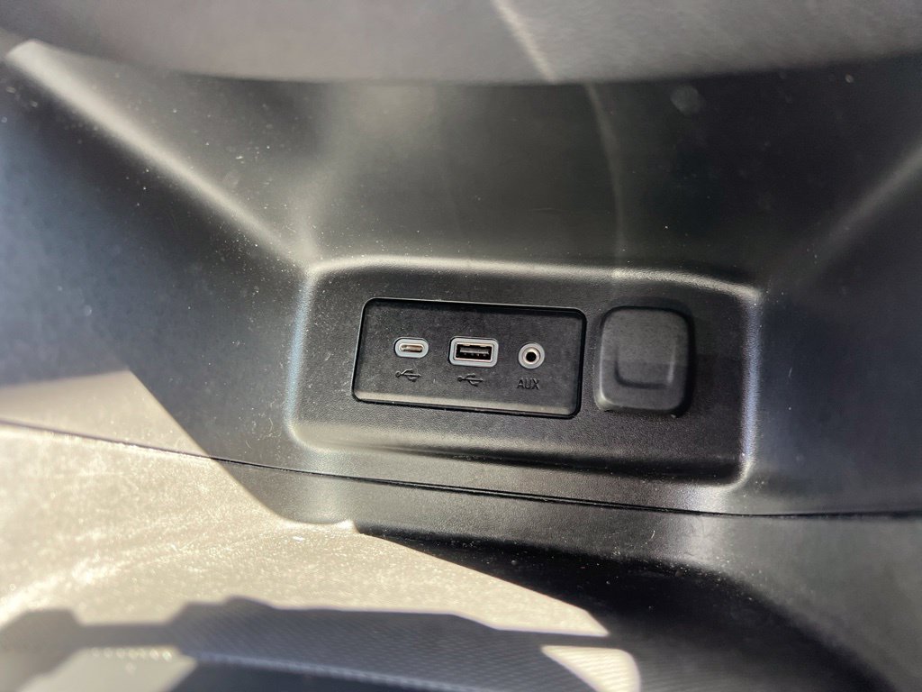 Used 2023 Chevrolet Equinox LT FWD image 34
