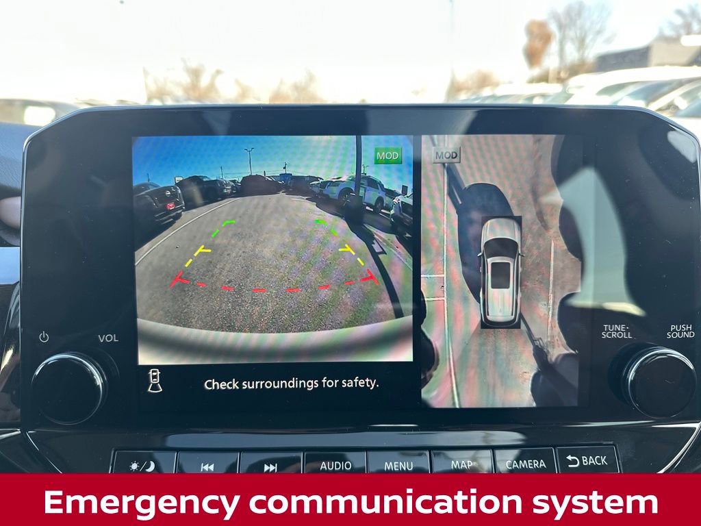 New 2025 Nissan Pathfinder Platinum w/ Black Appearance Package image 25