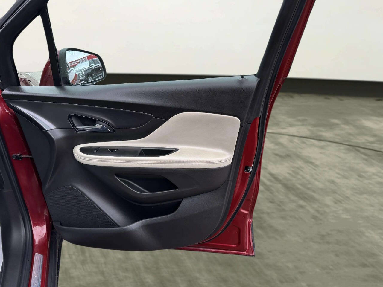 Used 2021 Buick Encore Preferred w/ Safety Package image 21