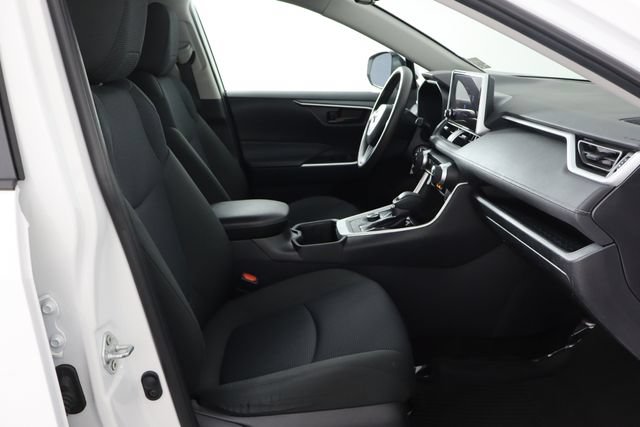 Used 2024 Toyota RAV4 LE AWD/4WD image 19