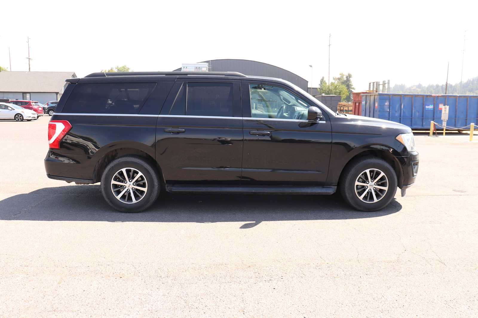 Used 2018 Ford Expedition Max XLT AWD/4WD image 4