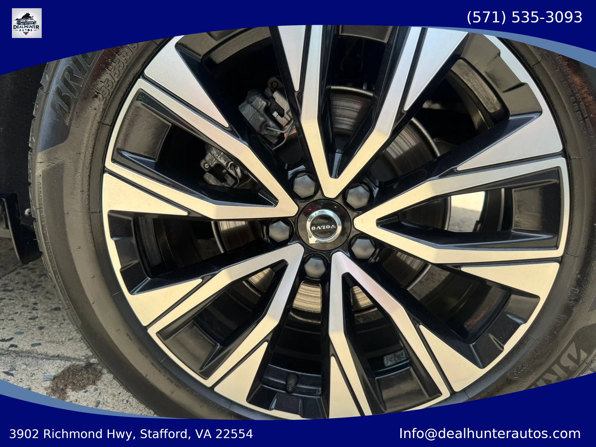 Used 2023 Volvo XC60 B5 Plus FWD image 12