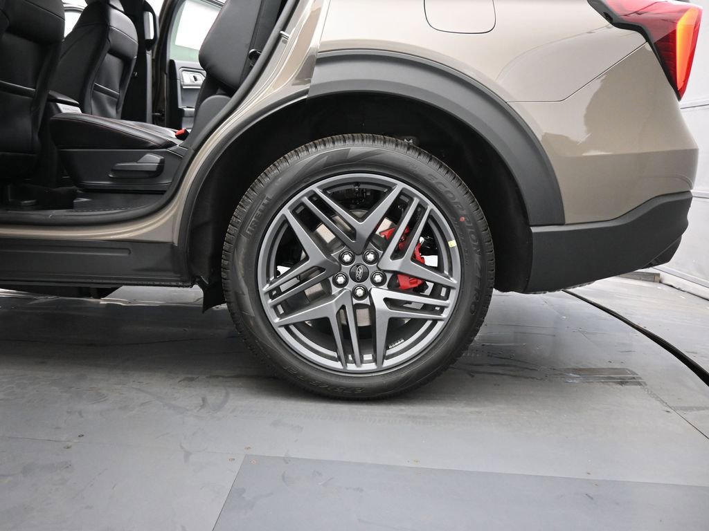 New 2026 Ford Explorer ST w/ Sun And Sound Package image 24