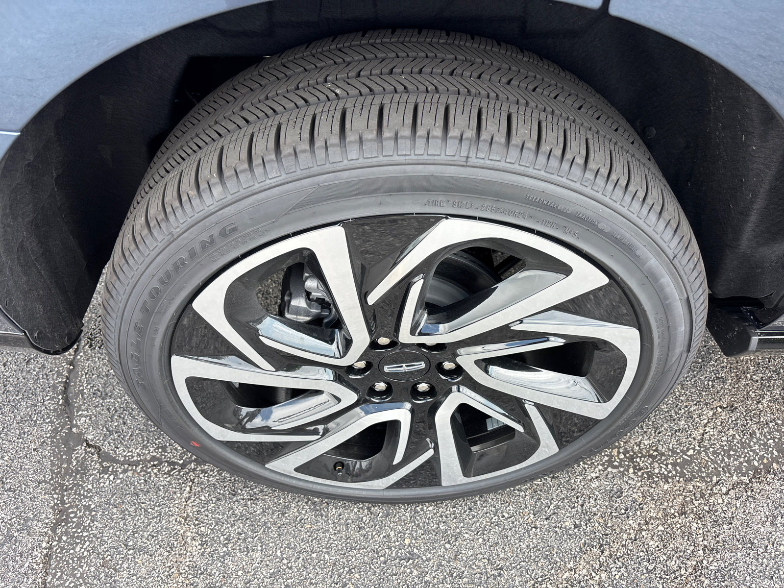 New 2027 Lincoln Navigator Reserve AWD/4WD image 10
