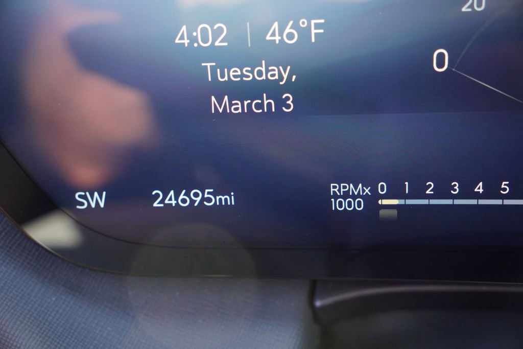 Certified 2025 Buick Enclave Preferred image 36