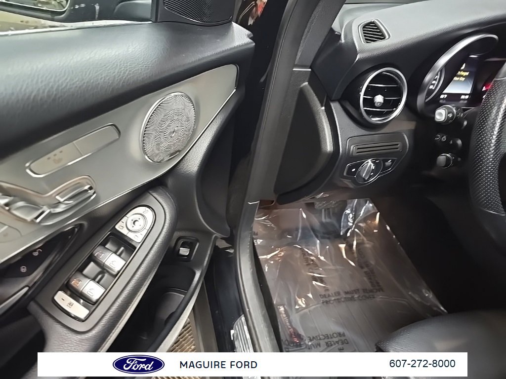 Used 2019 Mercedes-Benz GLC 300 4MATIC image 31