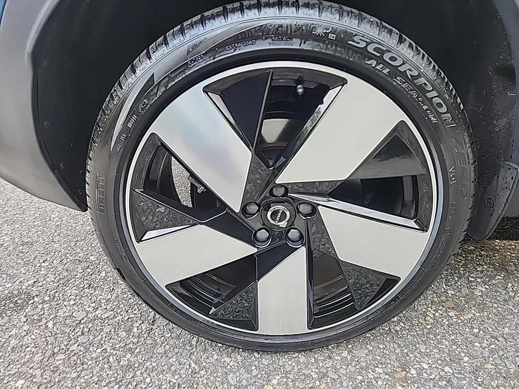 Certified 2023 Volvo XC40 Recharge Ultimate w/ Protection Package Premier AWD/4WD image 11