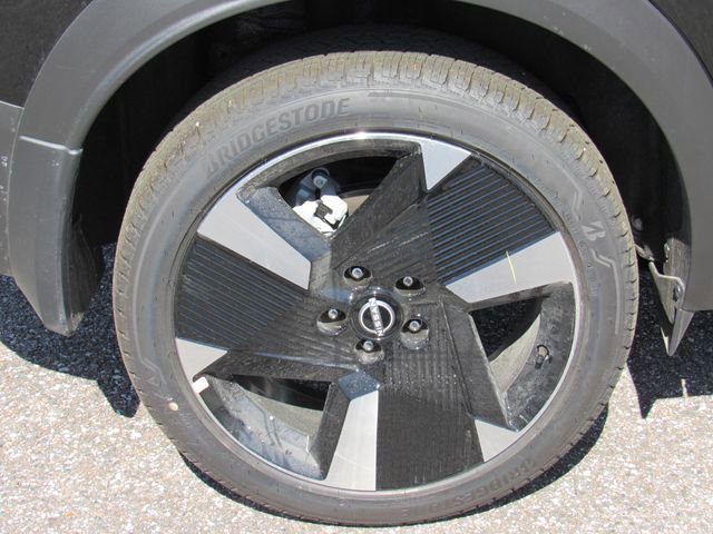 New 2026 Nissan Kicks SR image 12