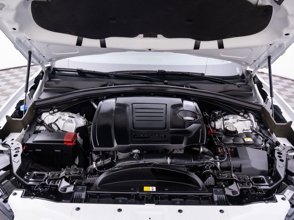 Used 2022 Jaguar F-PACE S image 38