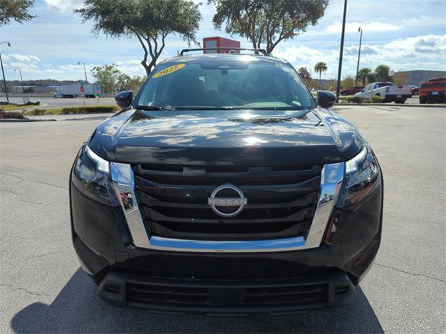 Certified 2025 Nissan Pathfinder SV w/ SV Premium Package image 11