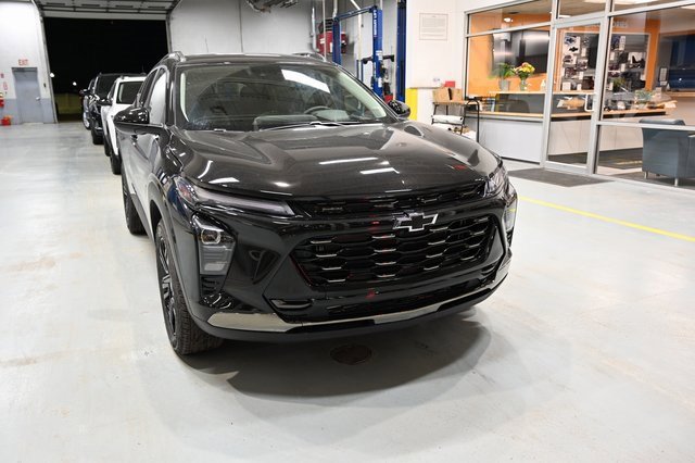 New 2026 Chevrolet Trax ACTIV w/ Sunroof Package image 3