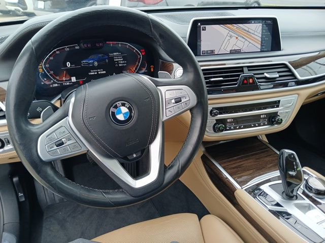 Used 2022 BMW 740i w/ Premium Package image 20