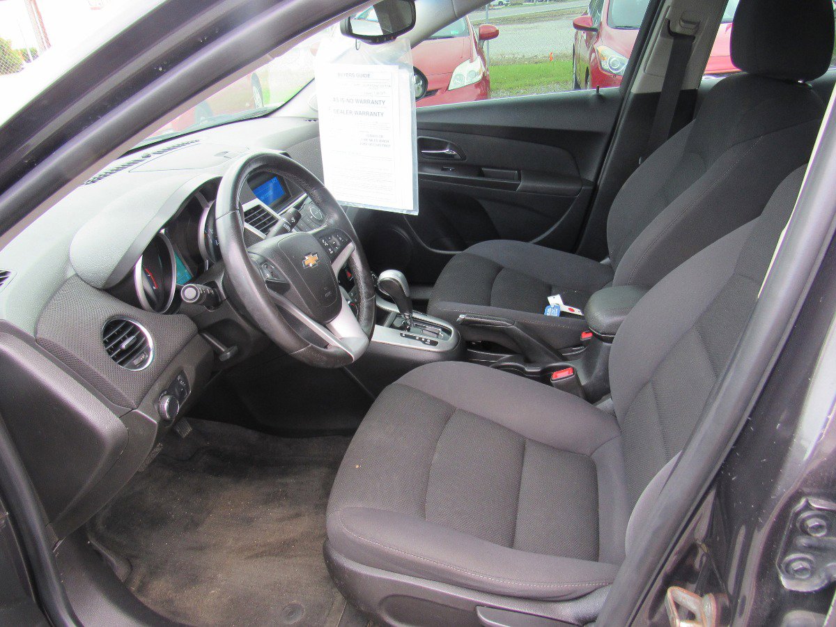 Used 2014 Chevrolet Cruze LT image 8