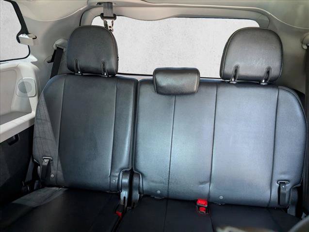 Used 2019 Toyota Sienna SE w/ SE Preferred Package FWD image 18