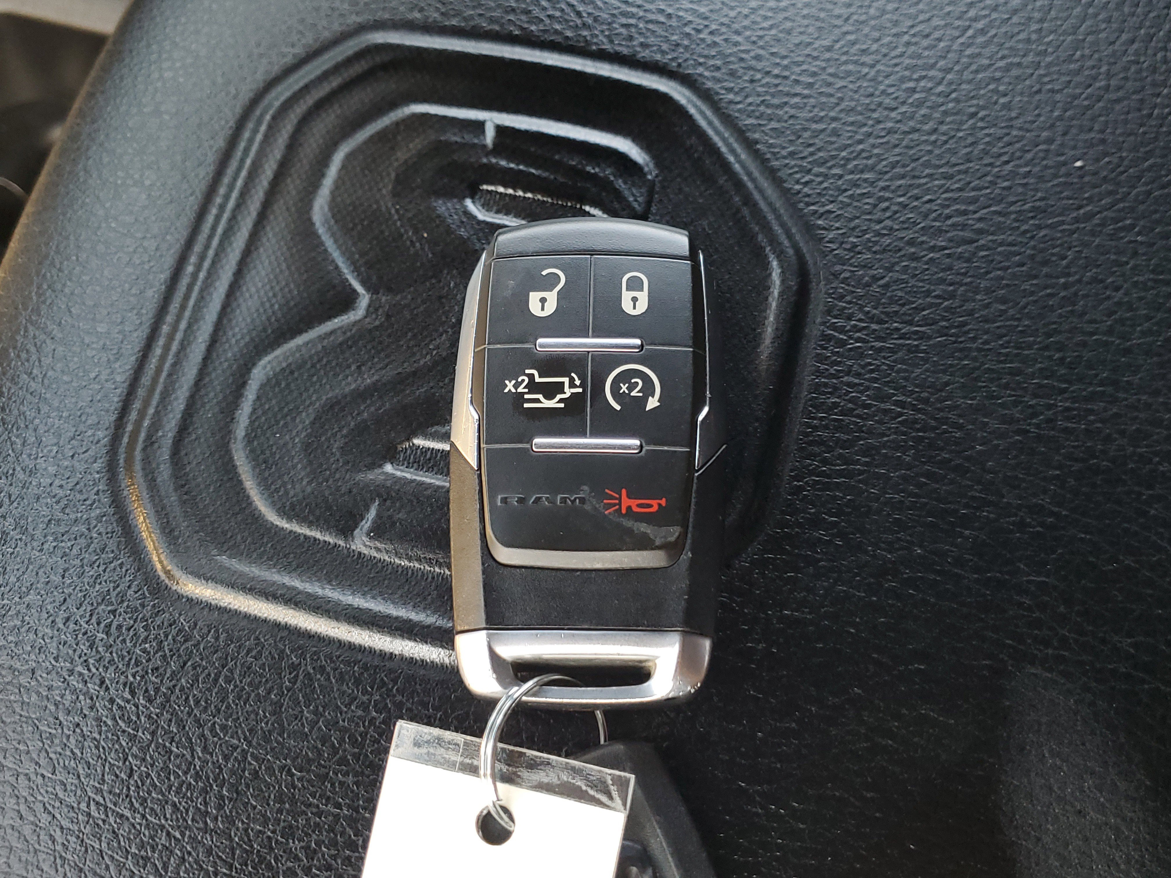 Used 2019 RAM 2500 Laramie image 31