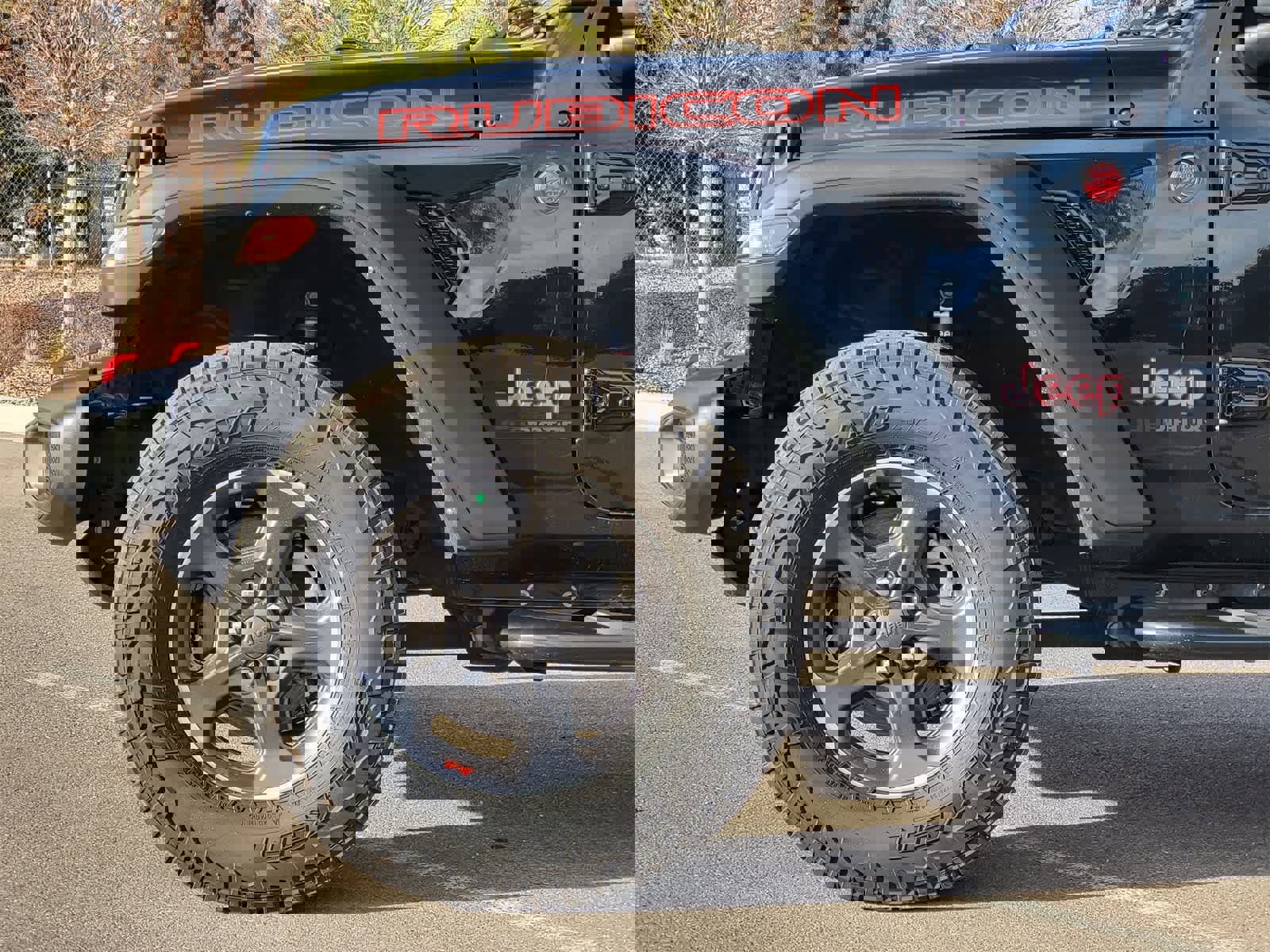 Used 2022 Jeep Gladiator Rubicon w/ Trailer Tow Package image 9