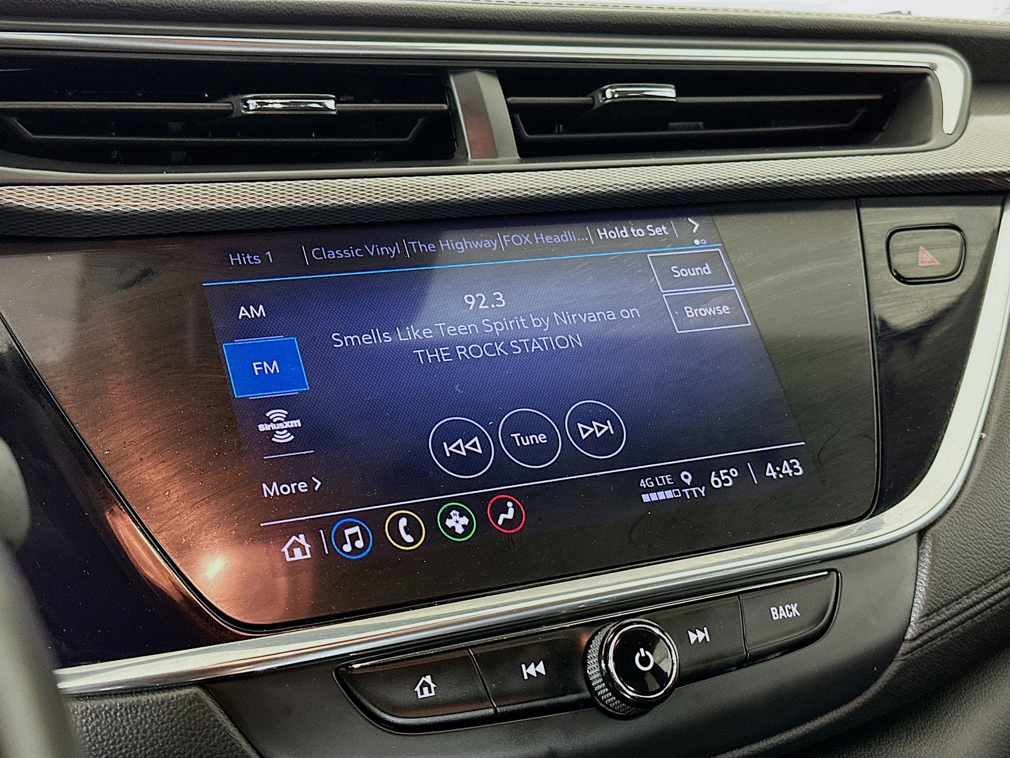 Used 2023 Buick Encore GX Select w/ Sport Touring Package image 19