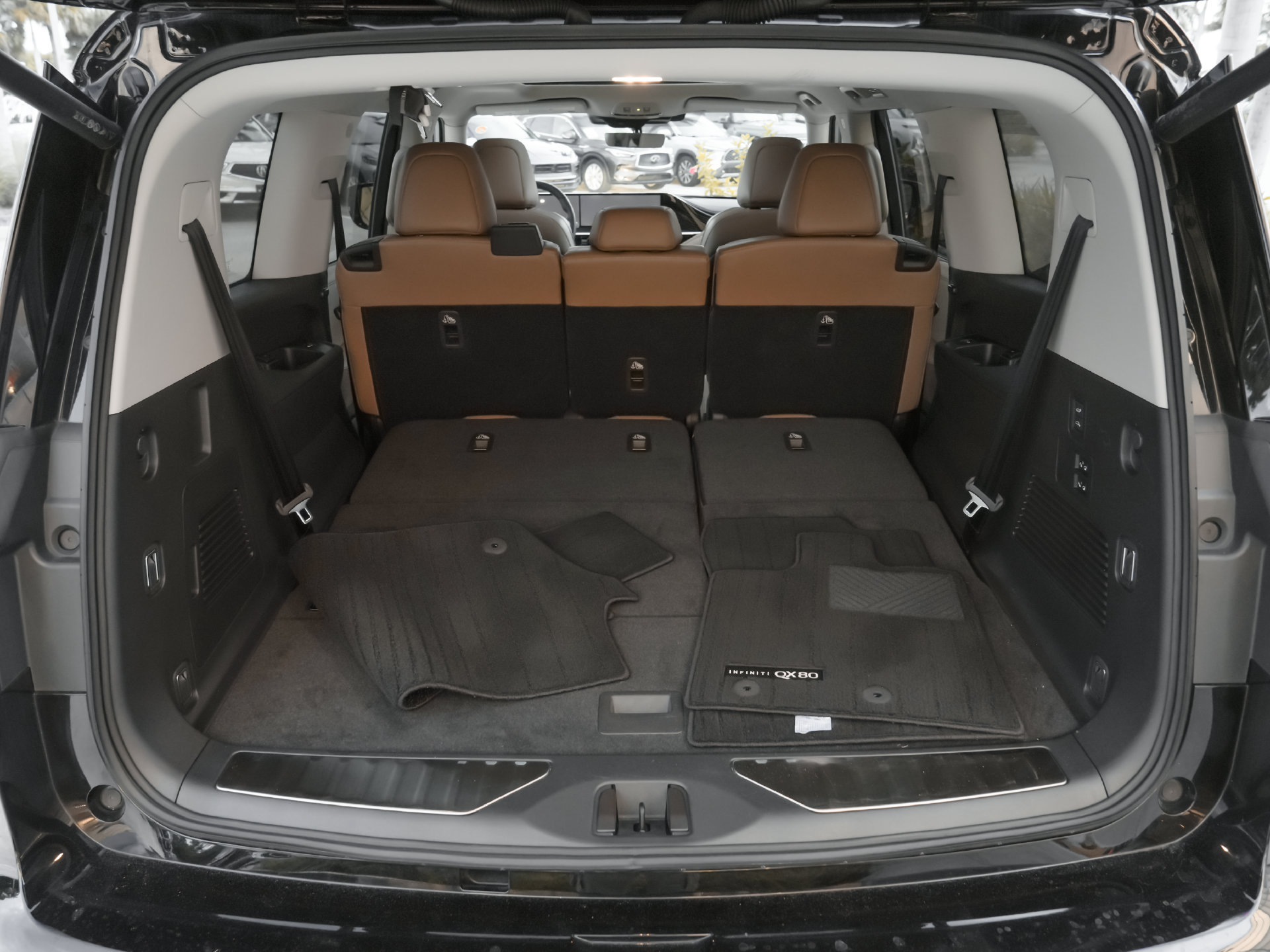 Used 2025 INFINITI QX80 Luxe RWD image 40