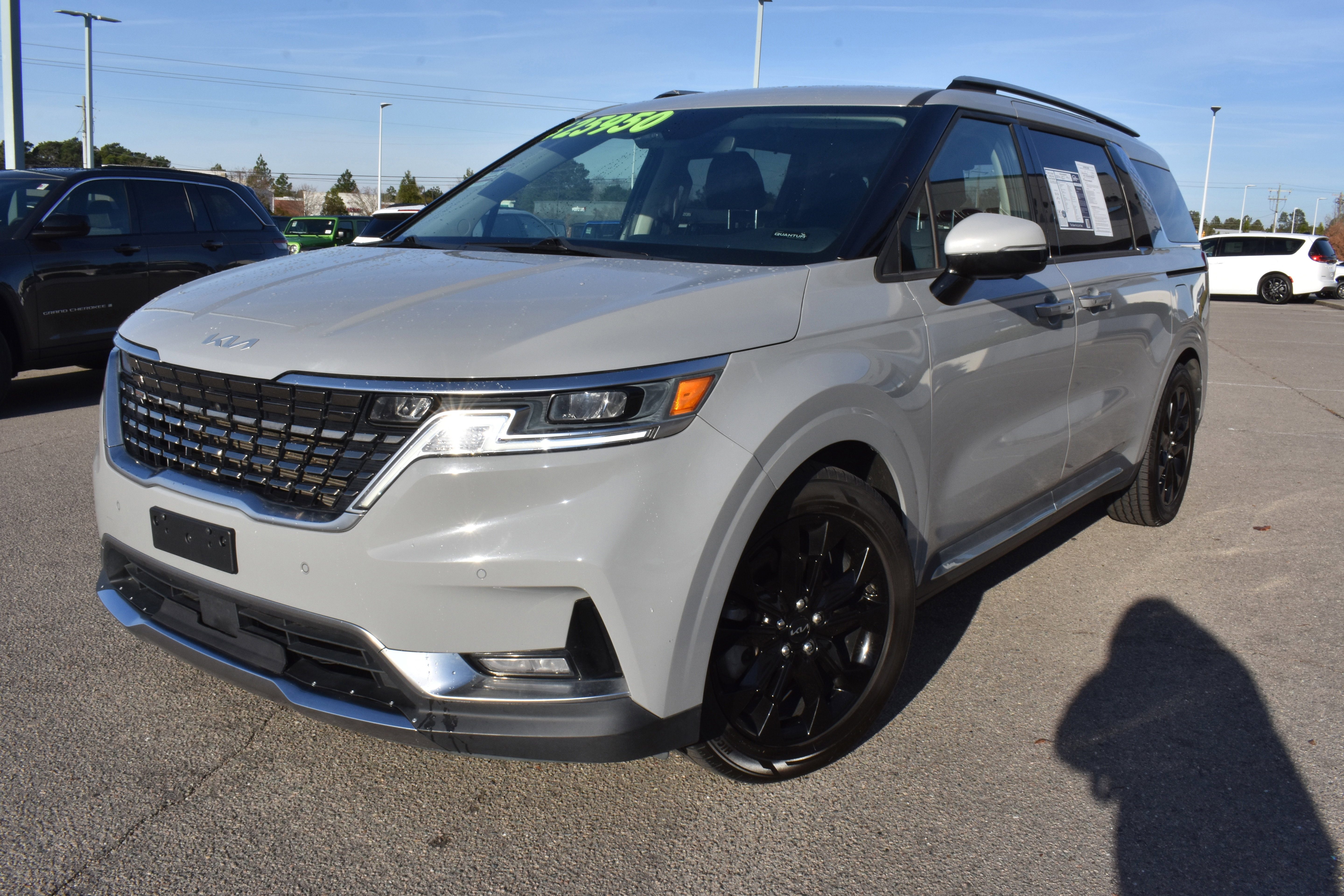 Used 2022 Kia Carnival SX image 5