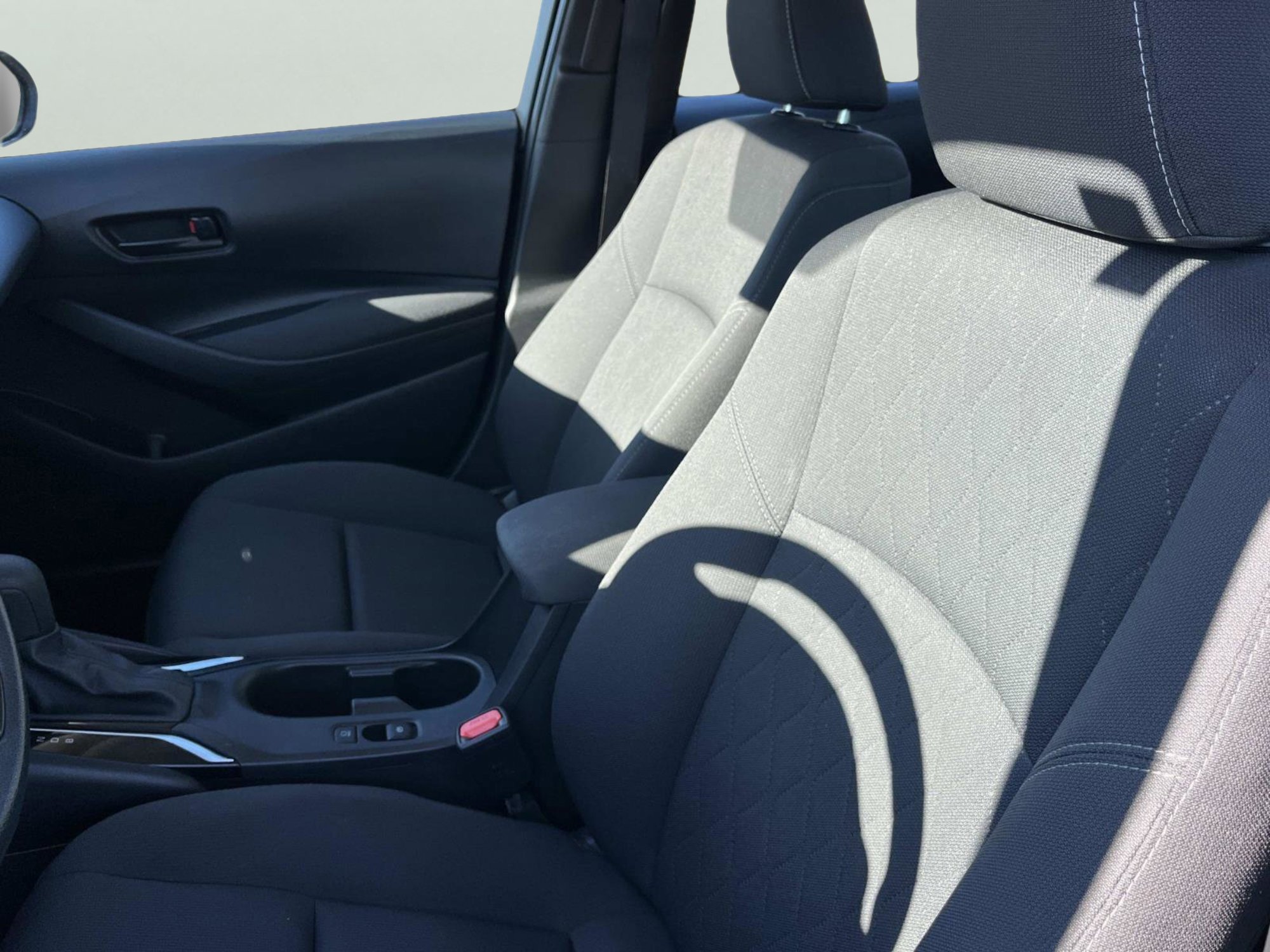 Used 2023 Toyota Corolla LE image 20